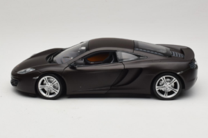 McLaren MP4-12C Matt Black Minichamps 1:18 110133021 Μέταλλο - εικόνα 4 από 8