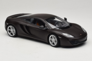 McLaren MP4-12C Matt Black Minichamps 1:18 110133021 Μέταλλο - εικόνα 6 από 8