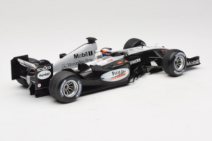 McLaren MP4-19 Mercedes J.P. Montoya Test Car 2005 Minichamps 1:18 533051880 Μέταλλο - εικόνα 2 από 7
