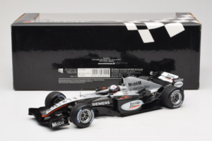 McLaren MP4-19 Mercedes J.P. Montoya Test Car 2005 Minichamps 1:18 533051880 Μέταλλο - εικόνα 6 από 7