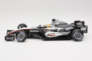 McLaren MP4-20 Mercedes #10 J.P. Montoya F1 2005 Minichamps 1:18 B66962338 Μέταλλο - εικόνα 3 από 6