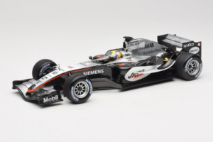 McLaren MP4-20 Mercedes #10 J.P. Montoya F1 2005 Minichamps 1:18 B66962338 Μέταλλο