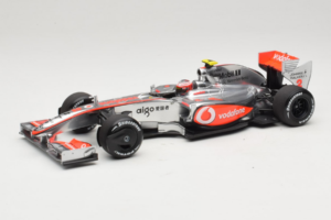 McLaren MP4-24 Mercedes #2 H. Kovalainen F1 2009 Dealer Edition Minichamps 1:18 B66960041 Μέταλλο