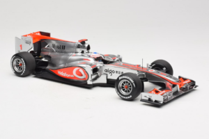 McLaren MP4-25 Mercedes #1 J. Button Vodafone McLaren Showcar F1 2010 Minichamps 1:18 530101801 Μέταλλο - εικόνα 4 από 7