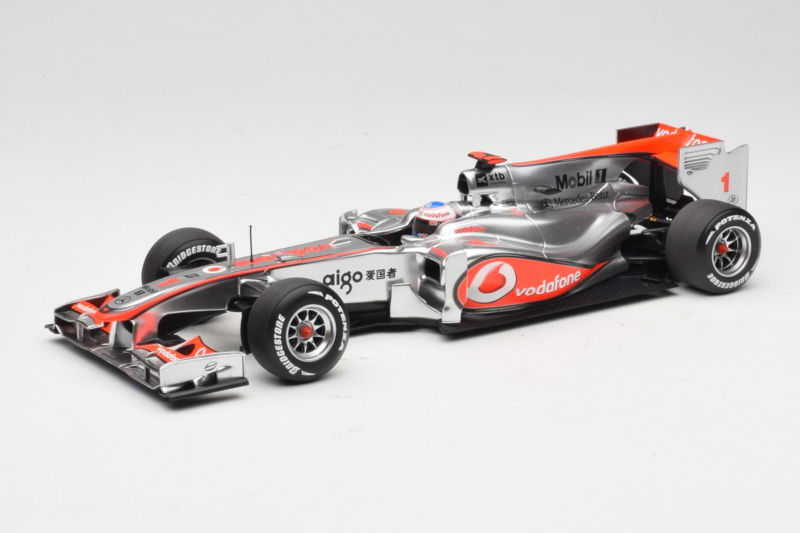 McLaren MP4-25 Mercedes #1 J. Button Vodafone McLaren Showcar F1 2010 Minichamps 1:18 530101801 Μέταλλο