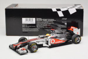 McLaren MP4-26 Mercedes #3 L. Hamilton Vodafone McLaren F1 2011 Minichamps 1:18 530111803 Μέταλλο - εικόνα 6 από 7