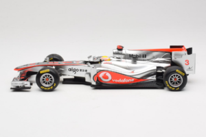 McLaren MP4-26 Mercedes #3 L. Hamilton Vodafone McLaren Showcar F1 2011 Minichamps 1:18 530111873 Μέταλλο - εικόνα 3 από 7