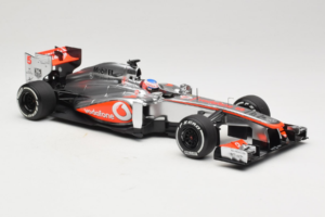 McLaren MP4-28 Mercedes #5 J. Button Vodafone McLaren F1 2013 Minichamps 1:18 530131805 Μέταλλο - εικόνα 4 από 7