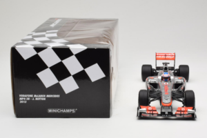 McLaren MP4-28 Mercedes #5 J. Button Vodafone McLaren F1 2013 Minichamps 1:18 530131805 Μέταλλο - εικόνα 7 από 7