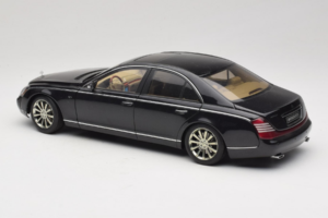Maybach 57S Μαύρο AUTOart 1:18 76156 Μέταλλο - εικόνα 6 από 7