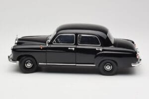 Mercedes 180 W120 Ponton Μαύρο Revell 1:18 08973 Μέταλλο - εικόνα 4 από 8