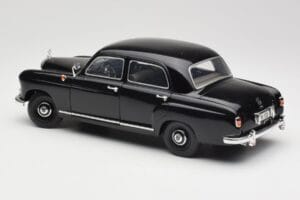 Mercedes 180 W120 Ponton Μαύρο Revell 1:18 08973 Μέταλλο - εικόνα 7 από 8