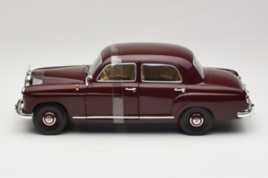 Mercedes 180 Ponton Σκούρο Κόκκινο Revell 1:18 08876 Μέταλλο - εικόνα 3 από 6