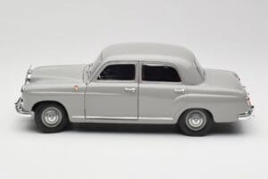 Mercedes 180 W120 Ponton Graphite Grey Revell 1:18 08974 Μέταλλο - εικόνα 4 από 8