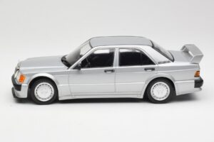Mercedes 190E 2.5-16 EVO 1 W201 Ασημί Minichamps 1:18 155036001 Μέταλλο - εικόνα 3 από 6
