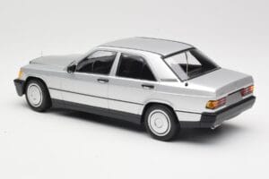 Mercedes 190E W201 Ασημί Minichamps 1:18 155037004 Μέταλλο - εικόνα 5 από 6