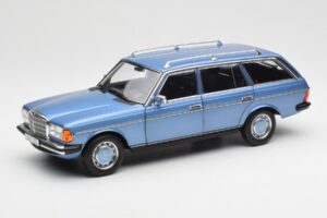 Mercedes 200 S123 T-Model Diamond Μπλε Dealer Edition Norev 1:18 B66040671 Μέταλλο