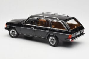 Mercedes 200 T S123 Μαύρο Norev 1:18 183735 Μέταλλο - εικόνα 7 από 8