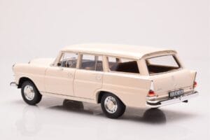 Mercedes 200 Universal W110 Κρεμ Norev 1:18 183709 Μέταλλο - εικόνα 7 από 8