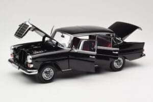 Mercedes 200 W110 Μαύρο Norev 1:18 183574 Μέταλλο - εικόνα 2 από 8