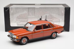 Mercedes 200 W123 English Κόκκινο Dealer Edition Norev 1:18 B66040653 Μέταλλο - εικόνα 8 από 8