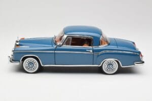Mercedes 220 SE W128 Μπλε Sun Star 1:18 3561 Μέταλλο - εικόνα 4 από 8