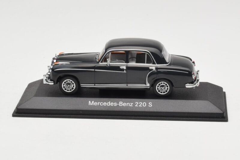 Mercedes 220S W180 Ανοιχτό Γκρι Minichamps 1:43 B66040534 Μέταλλο