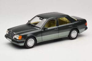 Mercedes 230E W124 Night Green Metallic Norev 1:18 183952 Μέταλλο