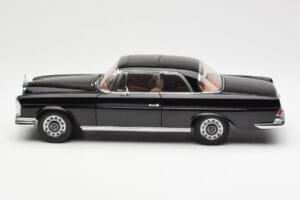 Mercedes 280 SE W111 Coupe Μαύρο AUTOart 1:18 76286 Μέταλλο - εικόνα 4 από 8