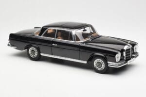 Mercedes 280 SE W111 Coupe Μαύρο AUTOart 1:18 76286 Μέταλλο - εικόνα 6 από 8