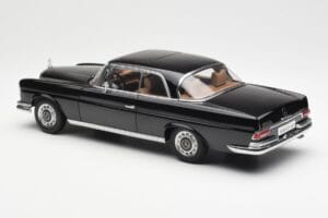 Mercedes 280 SE W111 Coupe Μαύρο AUTOart 1:18 76286 Μέταλλο - εικόνα 7 από 8