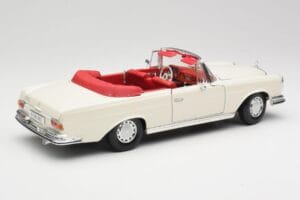 Mercedes 280SE W108 Ivory Λευκό Maisto 1:18 50223 Μέταλλο - εικόνα 3 από 8