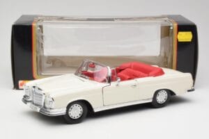 Mercedes 280SE W108 Ivory Λευκό Maisto 1:18 50223 Μέταλλο - εικόνα 8 από 8