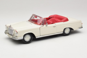 Mercedes 280 SE W108 Λευκό Maisto 1:18 52111 Μέταλλο