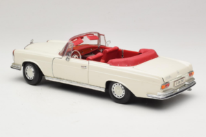 Mercedes 280 SE W108 Λευκό Maisto 1:18 52111 Μέταλλο - εικόνα 7 από 8