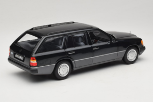 Mercedes 300 D W124 Break Μαύρο Norev 1:18 183960 Μέταλλο - εικόνα 3 από 8