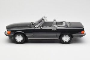 Mercedes 300 SL R107 Μαύρο Pearl Dealer Edition Norev 1:18 B66040678 Μέταλλο - εικόνα 6 από 10