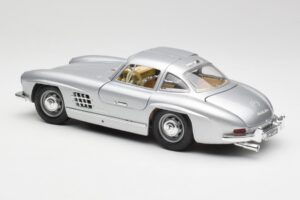 Mercedes 300 SL Ασημί Bburago 1:18 3013 Μέταλλο - εικόνα 7 από 8