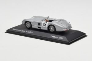 Mercedes 300 SLR #19 J.M. Fangio / S. Moss 24 Hours of Le Mans 1955 Minichamps 1:43 B66040253 Μέταλλο - εικόνα 3 από 4