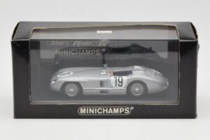 Mercedes 300 SLR #19 J.M. Fangio / S. Moss 24 Hours of Le Mans 1955 Minichamps 1:43 B66040253 Μέταλλο - εικόνα 4 από 4