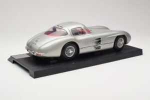 Mercedes 300 SLR Ασημί Revell 1:12 08851 Μέταλλο - εικόνα 3 από 8