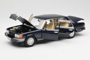 Mercedes 450 SEL 6.9 W116 Σκούρο Μπλε Revell 1:18 8956 Μέταλλο - εικόνα 2 από 8