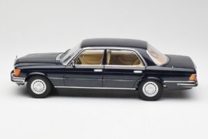 Mercedes 450 SEL 6.9 W116 Σκούρο Μπλε Revell 1:18 8956 Μέταλλο - εικόνα 4 από 8