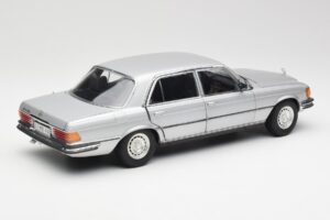 Mercedes 450 SEL 6.9 W116 Ασημί Revell 1:18 8955 Μέταλλο - εικόνα 3 από 8