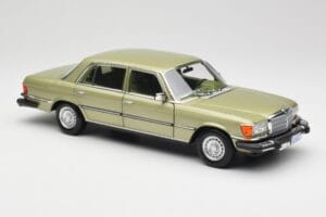 Mercedes 450 SEL W116 J.R. Ewing Dallas Ασημόπρασινο Norev 1:18 183975 Μέταλλο - εικόνα 4 από 8
