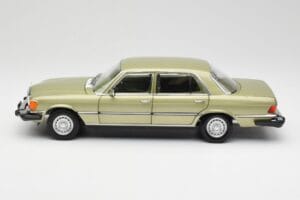 Mercedes 450 SEL W116 J.R. Ewing Dallas Ασημόπρασινο Norev 1:18 183975 Μέταλλο - εικόνα 7 από 8