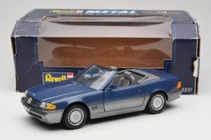 Mercedes SL 500 R129 Nautic Blue Metallic Revell 1:18 8081 Μέταλλο - εικόνα 8 από 8