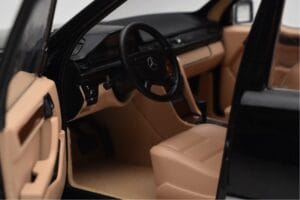 Mercedes 500E W124 Μαύρο Περιορισμένη Έκδοση Norev 1:18 183949 Μέταλλο - εικόνα 11 από 12