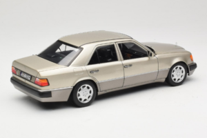 Mercedes 500E W124 Smoke Silver Έκδοση Αντιπροσώπου Norev 1:18 B66040724 Μέταλλο - εικόνα 3 από 8