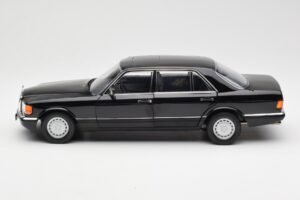 Mercedes 560 SEL W126 Μαύρο Dealer Edition Norev 1:18 B66040599 Μέταλλο - εικόνα 4 από 8